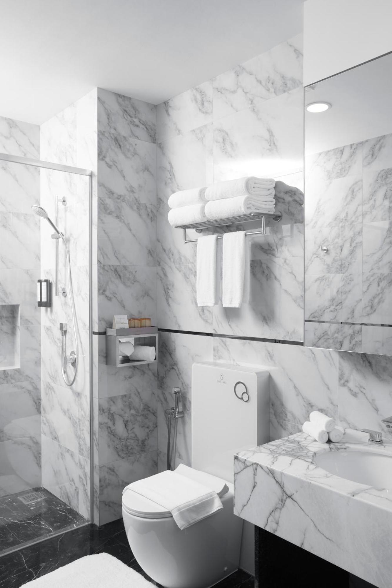 The Face Style Hotel 쿠알라룸푸르 외부 사진 Bathroom